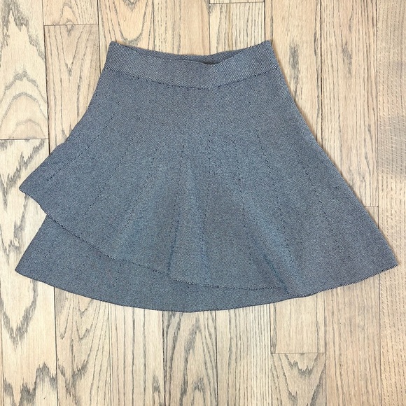 BBJ Los Angeles Women’s Charcoal Knit Layered Gray Mini Skirt Size X-Small - Picture 1 of 12
